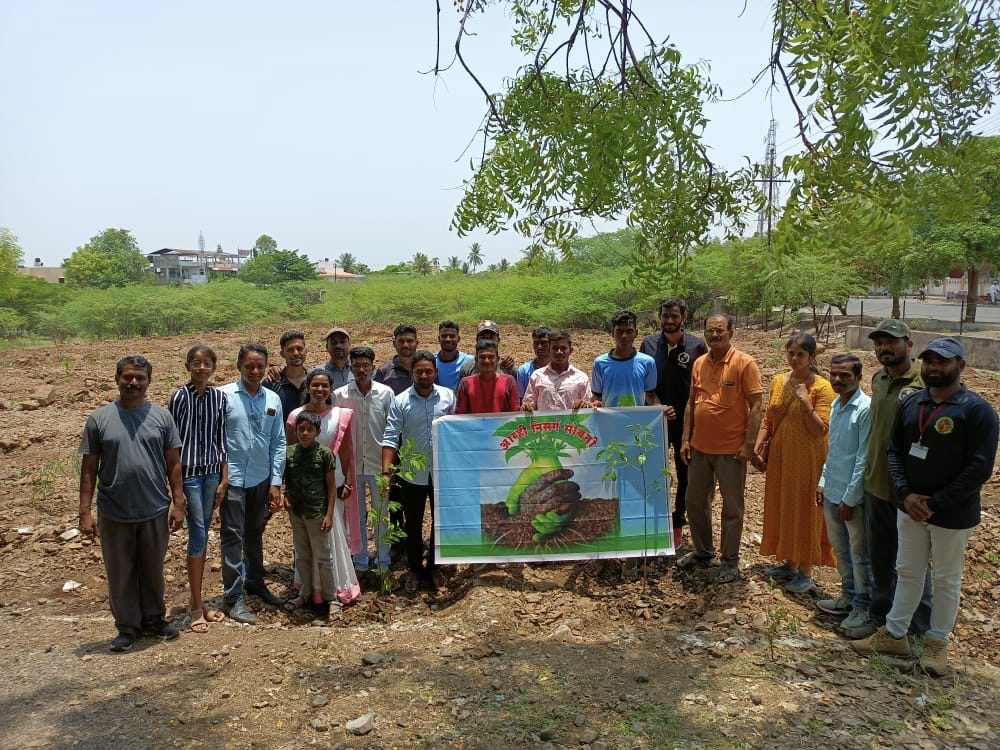 Tree plantation with Alumni student 2022-2023